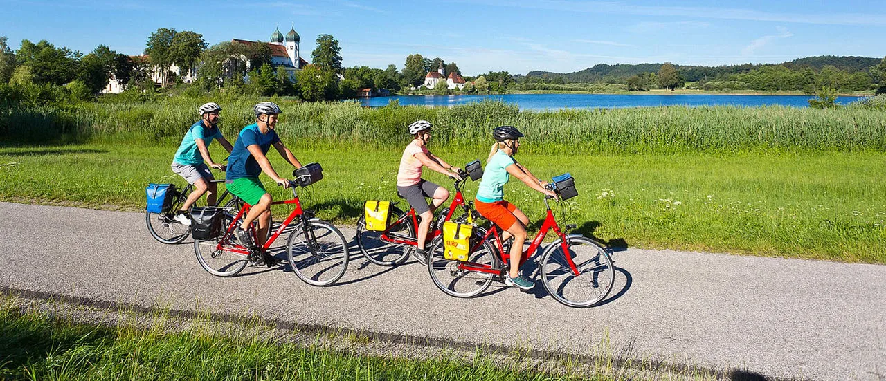 Fahrradfahrer in der Natur